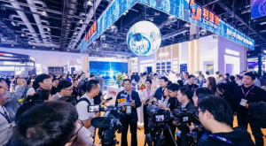 “AI顯示+藝術融合”,利亞德攜多款重磅新品引爆InfoComm China